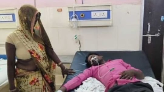 कौशांबी18अगस्त25*भतीजे के प्रेम में दीवानी चाची ने खाया जहर मौत*