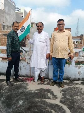 कौशांबी18अगस्त25*सहकारी ग्राम विकास बैंक में अध्यक्ष ने किया ध्वजारोहण* कौशांबी18अगस्त25*सहकारी ग्राम विकास बैंक में अध्यक्ष ने किया ध्वजारोहण*