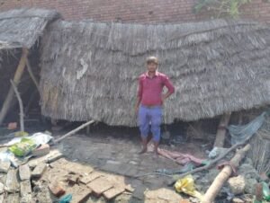 अयोध्या18अगस्त25*गरीबी और बेबसी की मार झेल रही गरीब महिला