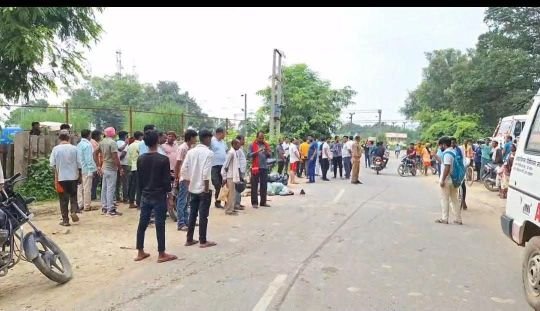 जौनपुर21अगस्त25*स्कूल बस की चपेट में आने से शिक्षक की मौत*