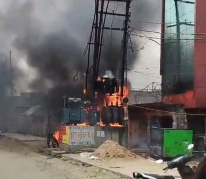 अयोध्या21अगस्त25*तीन ट्रांसफॉर्मरों में लगी आग: ओवरलोड के चलते धमाका हुआ,