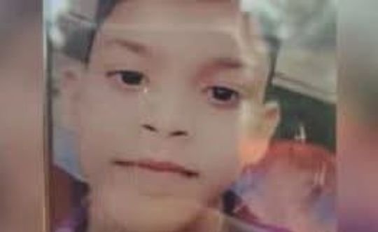 प्रयागराज23अगस्त25* कक्षा पांच के छात्र की गला रेतकर हत्या, फैली सनसनीl शव घर से कुछ दूर झाड़ियों में मिला,