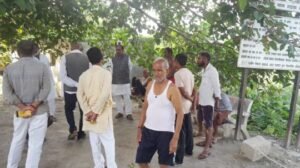 अयोध्या23अगस्त25*कांग्रेस नेता दयानन्द शुक्ला ने बाढ़ प्रभावित परिवारों को राहत सामग्री वितरित की