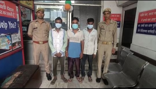 सहारनपुर23अगस्त25*थाना कोतवाली देहात पुलिस ने 03 वारण्टी आरोपी किए गिरफ्तार....* सहारनपुर23अगस्त25*थाना कोतवाली देहात पुलिस ने 03 वारण्टी आरोपी किए गिरफ्तार....*