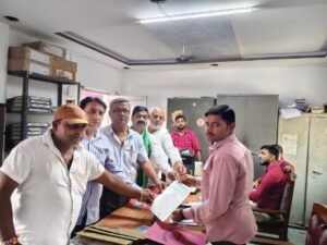 अयोध्या23अगस्त25*बारामाशी पौशाला से भौली तक स्ट्रीट लाइट बंद, भाकियू ने नगर पालिका को सौंपा ज्ञापन