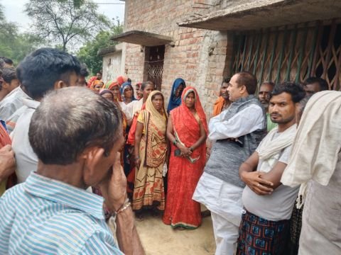 अयोध्या25अगस्त25*किसानों की आय को दोगुनी करने की बात करने वाली भाजपा सरकार में किसान परेशान: दयानन्द शुक्ला अयोध्या25अगस्त25*किसानों की आय को दोगुनी करने की बात करने वाली भाजपा सरकार में किसान परेशान: दयानन्द शुक्ला