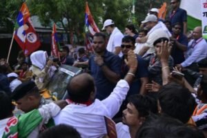 पूर्णिया बिहार 26 अगस्त 25*सुपौल में वोटर अधिकार यात्रा के दौरान उमड़ा जनसैलाब, INDIA गठबंधन ने भरी हुंकार