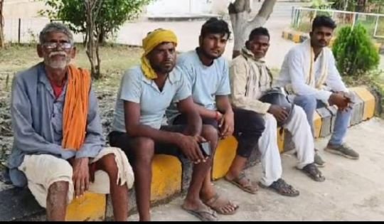 बाँदा26अगस्त25*प्राथमिक विद्यालय मे बच्चों ने आपस में किया झगड़ा - एक बच्ची की हुई मौत पुलिस जांच मे जुटी बाँदा26अगस्त25*प्राथमिक विद्यालय मे बच्चों ने आपस में किया झगड़ा - एक बच्ची की हुई मौत पुलिस जांच मे जुटी