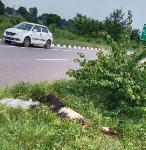 कानपुर नगर28अगस्त25*अरौल थाना क्षेत्र के ग्राम बकोठी अंतर्गत खलवा पी एन सी के पाश एक अज्ञात व्यक्ति का शव मिला