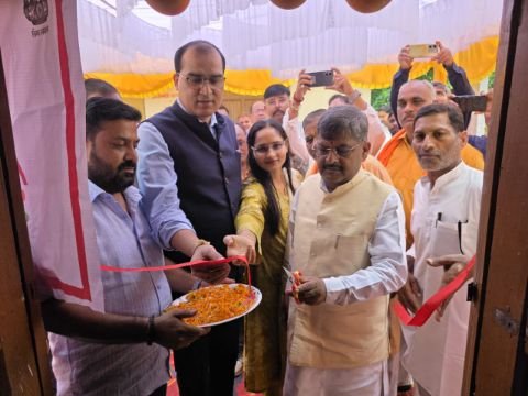 अयोध्या28अगस्त25*विधायक ने मवई ब्लाक में आधार सेंटर का फीता काटकर किया उद्घाटन