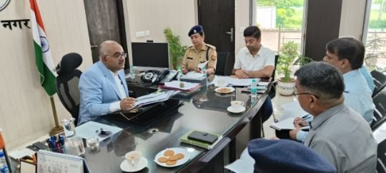 कानपुर नगर30अगस्त25*अवैध शस्त्रों पर कड़ी निगरानी, डीएम ने दिए सख्त निर्देश*