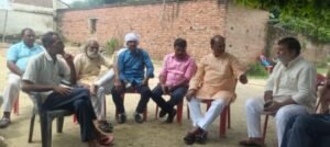 प्रतापगढ़30अगस्त25*पीड़ित परिवार से मिलने पहुंचे सदर विधायक ने दिया परिजनों को हर संभव मदद का भरोसा.