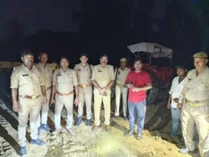 अयोध्या31अगस्त25*रुदौली एसडीएम व पटरंगा पुलिस की संयुक्त कार्रवाई,स्क्रैपर व पाँच ट्रैक्टर-ट्रॉली सीज