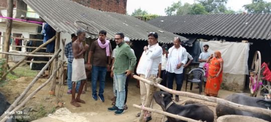 अयोध्या31अगस्त25*दुख की घड़ी में संवेदना का साथ: पूर्व मंत्री रूश्दी मियां ने शोकाकुल परिवारों से मिलकर व्यक्त की संवेदना अयोध्या31अगस्त25*दुख की घड़ी में संवेदना का साथ: पूर्व मंत्री रूश्दी मियां ने शोकाकुल परिवारों से मिलकर व्यक्त की संवेदना