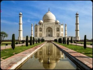 आगरा19अगस्त25*संगमरमर की खूबसूरत इमारत के साए में उफनती यमुना ने लौटा दी पुरानी यादें