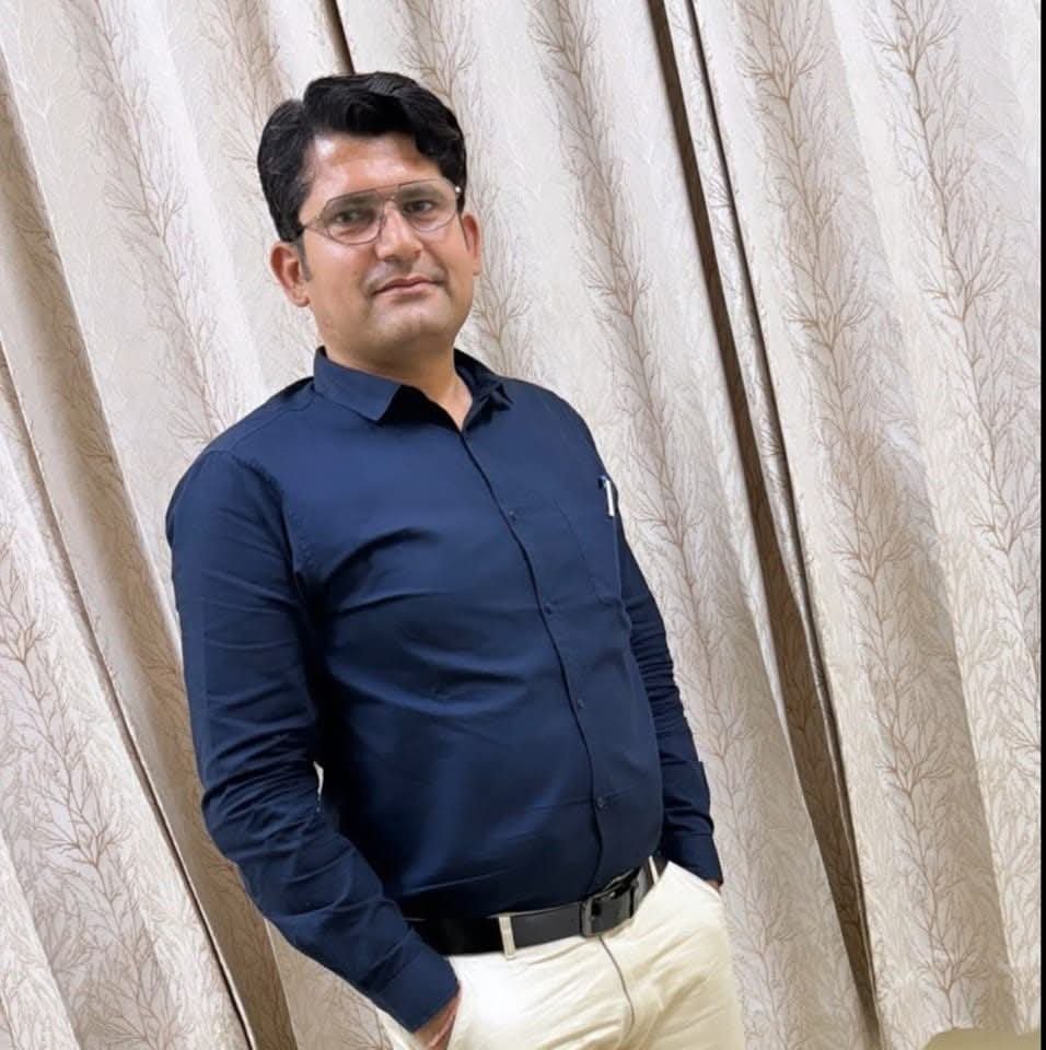 बिजनौर3सितम्बर25* नायब तहसीलदार राजकुमार ने सरकारी आवास में लाइसेंसी पिस्टल से खुद को सिर में मारी गोली। बिजनौर3सितम्बर25* नायब तहसीलदार राजकुमार ने सरकारी आवास में लाइसेंसी पिस्टल से खुद को सिर में मारी गोली।