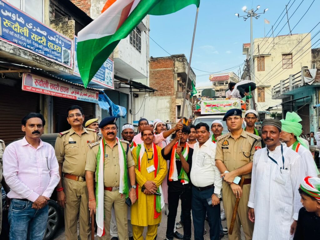 अयोध्या5सितम्बर25*मवई ब्लॉक में शान ओ शौकत से निकला जुलूस-ए-मोहम्मदी जगह-जगह हुआ इस्तकबाल