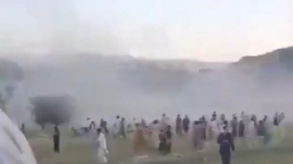 *नई दिल्ली 07सितम्बर 256पाकिस्तान के क्रिकेट स्टेडियम में बम ब्लास्ट, एक की मौत, कई लोग घायल..!* *नई दिल्ली 07सितम्बर 256पाकिस्तान के क्रिकेट स्टेडियम में बम ब्लास्ट, एक की मौत, कई लोग घायल..!*