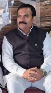 गोरखपुर18सितम्बर25*लोक निर्माण विभाग (PWD) में हो रहे भ्रष्टाचार के ख़िलाफ़ शिवसेना (शिंदे गुट) ने उठाया आवाज़।*