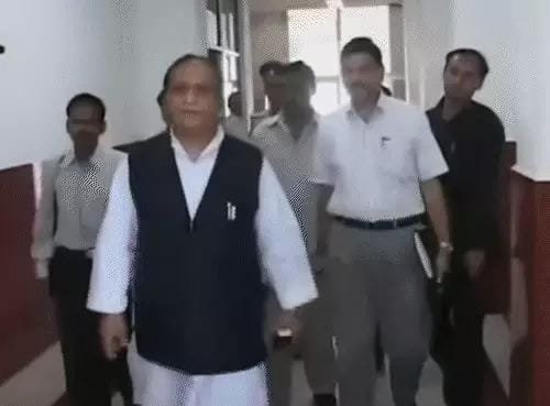 सीतापुर23सितम्बर25*23 महीने बाद आज़म खान सीतापुर जेल से रिहा*