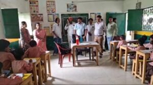 कानपुर नगर1सितम्बर25*उप जिलाधिकारी बिल्हौर संजीव दीक्षित ने प्राथमिक विद्यालय रसूलपुर का किया निरीक्षण