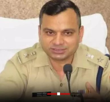 मुरादाबाद3सितम्बर25* एक ही थाने के 10 पुलिसकर्मियों पर एसएसपी का एक्शन, महकमे में मचा हड़कंप। मुरादाबाद3सितम्बर25* एक ही थाने के 10 पुलिसकर्मियों पर एसएसपी का एक्शन, महकमे में मचा हड़कंप।