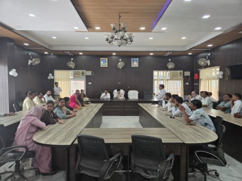 लखीमपुर3सितम्बर25*नगरपालिका बोर्ड की बैठक हुई