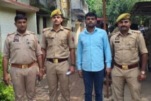 कानपुर नगर3सितम्बर25*अधिवक्ता अखिलेश दुबे का खासकार विपिन गुप्ता चढ़ा पुलिस के हत्थे*