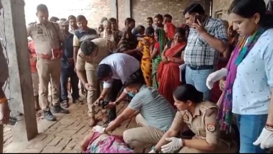 कानपुर नगर6सितम्बर25**कलयुगी बेटे ने ईंट से सिर कूट कूटकर कर दी निर्मम हत्या !* कानपुर नगर6सितम्बर25**कलयुगी बेटे ने ईंट से सिर कूट कूटकर कर दी निर्मम हत्या !*