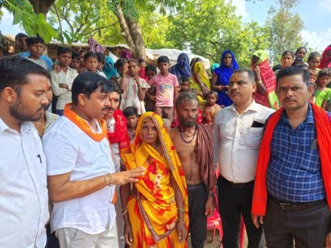 कौशाम्बी6सितम्बर25*कौशाम्बी में बलात्कार के बाद बालिका की हत्या, हिंदू रक्षा समिति ने की कड़ी कार्रवाई की मांग*