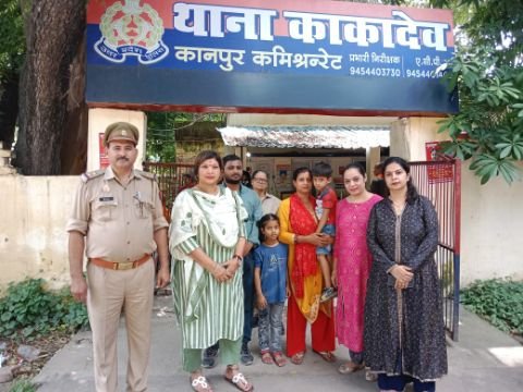 कानपुर नगर6सितम्बर25*परिवार परामर्श केंद्र पर पति पत्नी को समझाने पर हुए पुनः साथ साथ रहने को राजी। कानपुर नगर6सितम्बर25*परिवार परामर्श केंद्र पर पति पत्नी को समझाने पर हुए पुनः साथ साथ रहने को राजी।