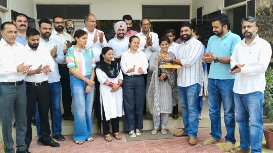 पंजाब6सितम्बर25*अबोहर बार एसोसिएशन के पांच महिला वकील बनी ओथ कमीशनर पंजाब6सितम्बर25*अबोहर बार एसोसिएशन के पांच महिला वकील बनी ओथ कमीशनर