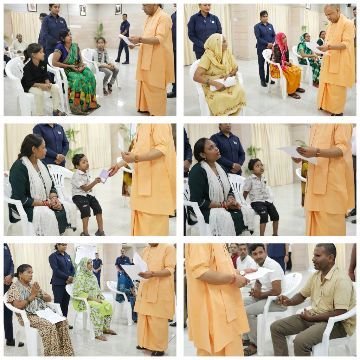 लखनऊ8सितम्बर25*मुख्यमंत्री ने अपने सरकारी आवास पर जनता दर्शन में आए फरियादियों की समस्याओं को सुन त्वरित निस्तारण के दिये निर्देश लखनऊ8सितम्बर25*मुख्यमंत्री ने अपने सरकारी आवास पर जनता दर्शन में आए फरियादियों की समस्याओं को सुन त्वरित निस्तारण के दिये निर्देश