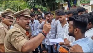 मिर्जापुर: 9 सितंबर 25 *सीट वृद्धि की मांगो को लेकर छात्रों का जोरदार प्रदर्शन*