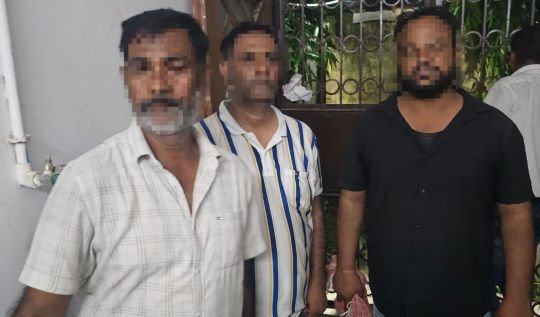 पूर्णिया बिहार 10 सितंबर25*सदर थाना अंतर्गत खुशी बाग मंडी में आपसी विवाद में गोली, तीन अभियुक्त गिरफ्तार पूर्णिया बिहार 10 सितंबर25*सदर थाना अंतर्गत खुशी बाग मंडी में आपसी विवाद में गोली, तीन अभियुक्त गिरफ्तार