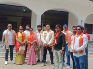 मथुरा17सितंबर25* गौमाता की रक्षा और गौ तस्करी रोकने की माँग को लेकर हिन्दू महा सभा ने डीएम को ज्ञापन सौंपा।