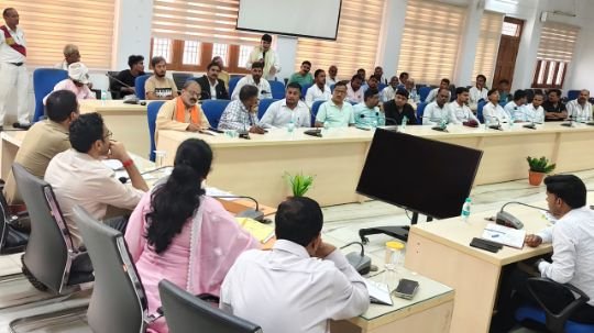 कौशाम्बी19सितम्बर25*आपसी सौहार्द के साथ मनाया जाएगा आगामी त्यौहार--डीएम* कौशाम्बी19सितम्बर25*आपसी सौहार्द के साथ मनाया जाएगा आगामी त्यौहार--डीएम*