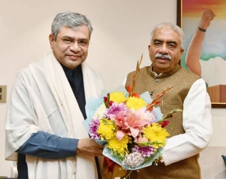 कानपुर देहात19सितम्बर25*मंत्री राकेश सचान के प्रयासों से पुखरायां स्टेशन पर दो महत्वपूर्ण ट्रेनों का प्रायोगिक ठहराव स्वीकृत* कानपुर देहात19सितम्बर25*मंत्री राकेश सचान के प्रयासों से पुखरायां स्टेशन पर दो महत्वपूर्ण ट्रेनों का प्रायोगिक ठहराव स्वीकृत*