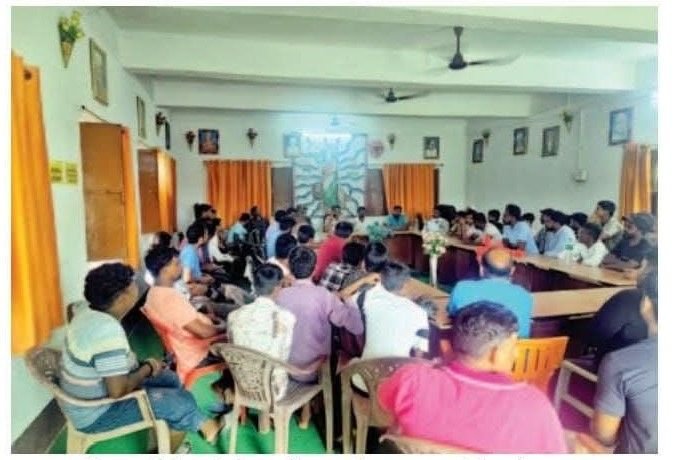 झारखंड 19सितम्बर 25*डोमचांच में चोरों का आंतक लोगों ने बैठक कर जताया रोष झारखंड 19सितम्बर 25*डोमचांच में चोरों का आंतक लोगों ने बैठक कर जताया रोष