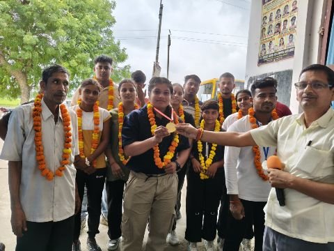 कौशाम्बी19सितम्बर25*राज्य में गोल्ड जीतकर राष्ट्रीय स्तर पर प्रतिभाग करेंगी कौशाम्बी के धर्मा देवी इण्टर कॉलेज की छात्रा शकुन* कौशाम्बी19सितम्बर25*राज्य में गोल्ड जीतकर राष्ट्रीय स्तर पर प्रतिभाग करेंगी कौशाम्बी के धर्मा देवी इण्टर कॉलेज की छात्रा शकुन*