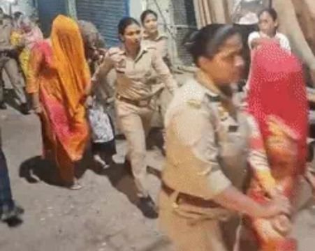 अयोध्या20सितम्बर25*अयोध्या धाम में सेक्ट रैकेट का भंडाफोड़!* अयोध्या20सितम्बर25*अयोध्या धाम में सेक्ट रैकेट का भंडाफोड़!*