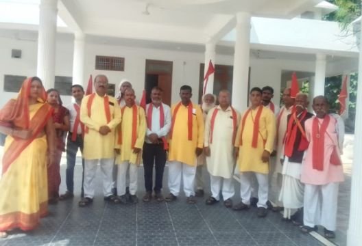 कौशाम्बी22सितम्बर25*नवरात्रि के पर्व पर शराब और मांस की बिक्री बंद करने के लिए डीएम को सौंपा ज्ञापन*