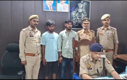 सुल्तानपुर23सितम्बर25*पेटीएम मशीन लगाने के नाम पर ठगी करने वाले दो शातिर गिरफ्तार*