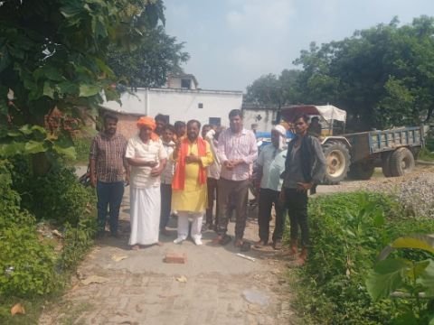 ज्ञान पुर भदोही23सितम्बर25*ज्ञान पुर विधान सभा के विधायक विपुल दुबे द्वारा इंटरलॉकिंग शरू किया गया ज्ञान पुर भदोही23सितम्बर25*ज्ञान पुर विधान सभा के विधायक विपुल दुबे द्वारा इंटरलॉकिंग शरू किया गया