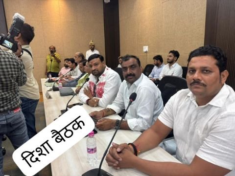 कानपुर नगर24सितम्बर25*कैबिनेट मंत्री योगेंद्र उपाध्याय व क्षेत्रीय सांसद अशोक रावत की अध्यक्षता में चल रही दिशा की बैठक