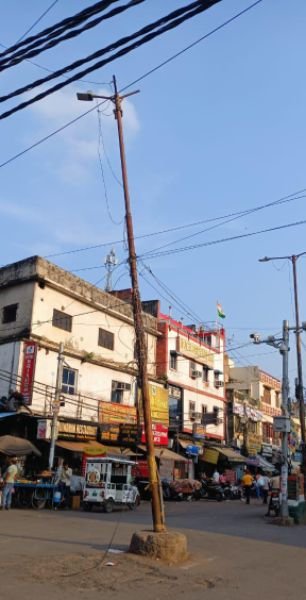 लखनऊ25सितम्बर25*नगर निगम की लापरवाही से हो सकता है बड़ा हादसा लखनऊ25सितम्बर25*नगर निगम की लापरवाही से हो सकता है बड़ा हादसा