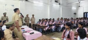 अयोध्या26सितम्बर25*मिशन शक्ति अभियान के अंतर्गत महिलाओं और छात्राओं को किया जागरूक।