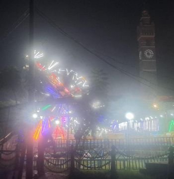 लखनऊ26सितम्बर25* इतने आरोपों के बाद भी ज़िंदा है घंटाघर पर अवैध मेला...* लखनऊ26सितम्बर25* इतने आरोपों के बाद भी ज़िंदा है घंटाघर पर अवैध मेला...*