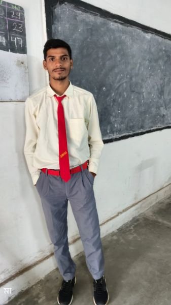 अनूपपुर27सितम्बर25*जेईएम विद्यालय के छात्र सत्यम शिवहरे का राष्ट्रीय फुटबॉल टीम में हुआ चयन