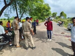 कौशाम्बी27सितम्बर25*चित्रकूट जा रहा ई रिक्शा लोडर से टकराया मां बेटे की मौत छह घायल*